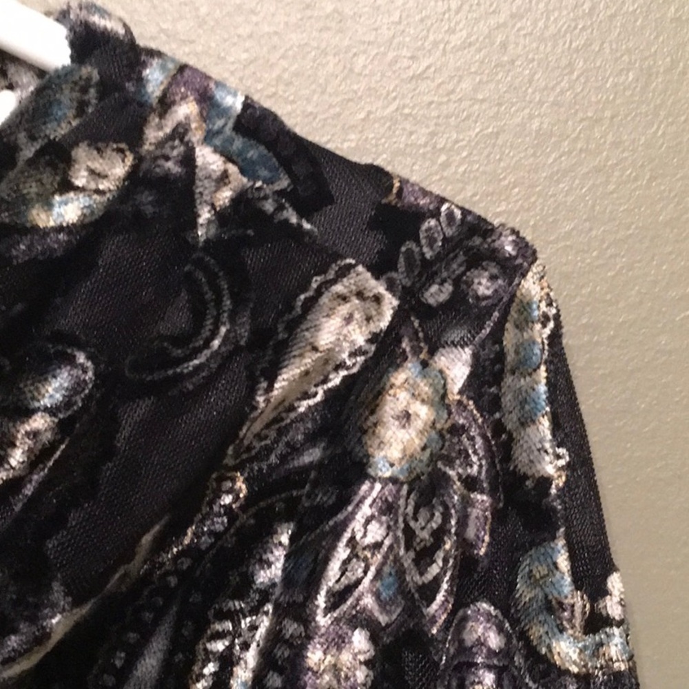 Jones New York top women’s size M shirt silky velour feel mesh inserts artsy - Picture 2 of 13